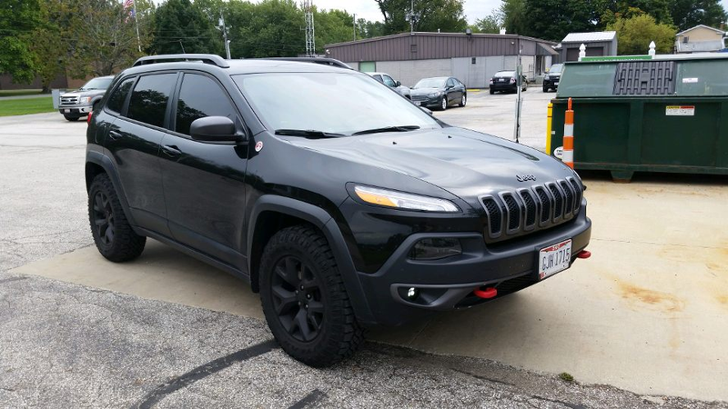 Illustration for article titled Thinking about replacing my 2015 Jeep Cherokee Trailhawk with a 2017 Porsche Macan 2.0T...thoughts???